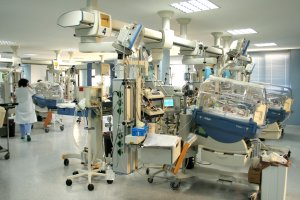 UCI neonatal en el hospital Torrecárdenas.