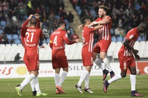 El Almería se ha atascado en ataque.