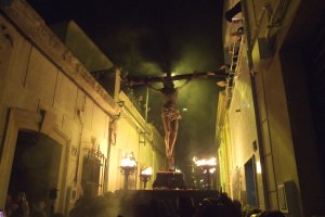 El Santo Cristo del Perdón y de las Lluvias en su Vía-Crucis del pasado año, en calle Silencio.