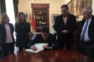 Foto de Berja Digital sobre la visita de Moreno a Berja.