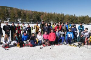Los participantes en la actividad con la diputada de Deportes.