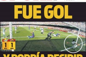 La prensa de Barcelona carga contra el arbitraje de Sevilla.