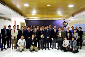 Foto de familia de la delegación japonesa que visita El Ejido hasta mañana viernes.