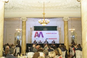 El foro de reflexión, organizado por LA VOZ, reunió al presidente de la Diputación y a los alcaldes 