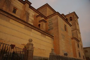 En la imagen, iglesia de La Encarnación de Laujar, donde da misa el párroco MIguel Teruel.