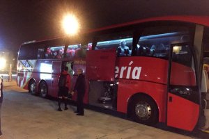 El Almería viajó por carretera desde Madrid nada más terminar el partido de Vallecas.
