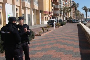 Imágenes de policía nacional en el Paseo Marítimo.