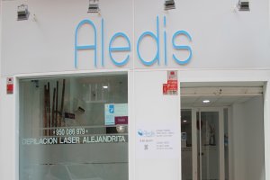 CME Aledis está en calle Minas de Gádor 7  local 53.