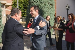 Visita institucional del delegado de Gobierno al alcalde de Almería