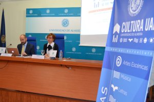 Presentación de la programación cultural por Blas Fuentes y María del Mar Ruiz Domínguez.