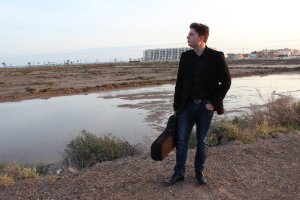 El cantautor almeriense JJ Fuentes.