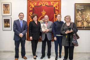 Reconocimiento al fotoperiodista Pepe Mullor en la apertura de la muestra.
