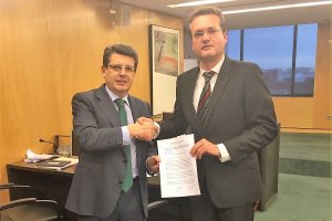 Acuerdo sobre la enmienda, que después fue rechazada.