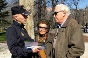 La Policía Nacional cuenta con planes específicos para personas mayores.