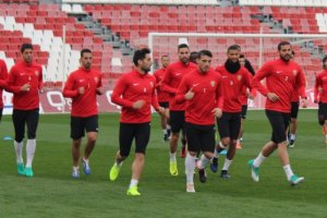 Ellos tan tranquilos que paga otro.