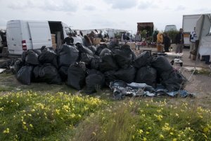 Los sacos de la recogida el pasado domingo.