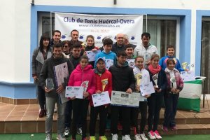 Los campeones con el alcalde de Huércal-Overa.