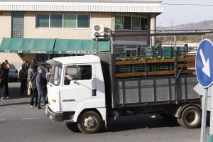 Los camiones  foráneos hacen dumping a los transportistas locales al trabajar con precios por debajo de coste.