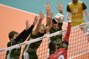 Una jugada del partido.