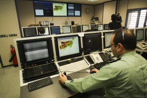 Control de los radares del SIVE en la Comandancia.