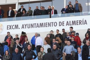 Ser seguidor del Almería es un ejercicio de fe permanente.