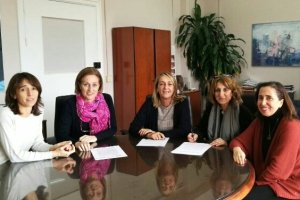 Momento de la firma.