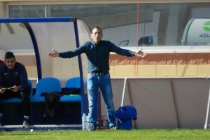 Alberto González en un partido con el CD El Ejido.