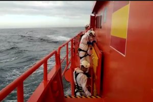 La Guardamar Polimnia, camino de la zona de rescate, en una imagen de Salvamento Marítimo.