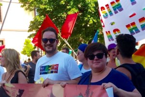 Miembros de IU El Ejido en una protesta a favor del colectivo LGTBI.