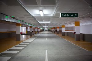 Interior del aparcamiento de la Avenida de Vilches