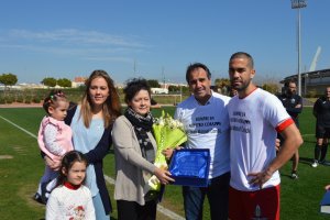 Juanjo Segura con la familia de Conde.