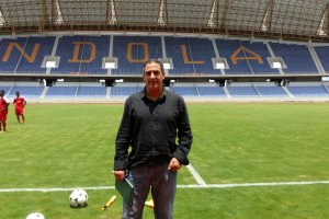 Hicham en su nuevo estadio 5 estrellas.