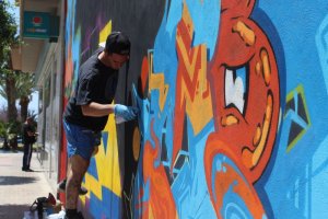Un grafitero en plena acción en el primer encuentro nacional celebrado el año pasado.