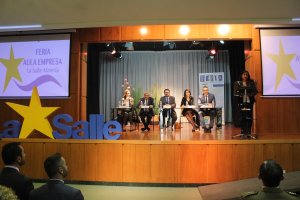 La concejala de Cultura, Ana Martínez Labella; el subdelegado de Gobierno, Andrés García; el hermano de La Salle Juan Luis Vidal; la diputada Carmen 