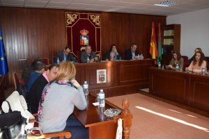 El Pleno a apoyado por unanimidad la petición.