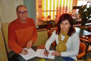 Firma del convenio para la integración de la finca en la red ACUDE