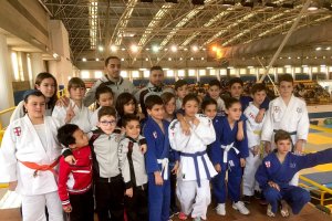 La expedición almeriense con sus trofeos.