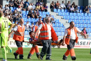 Camacho ya se lesionó en la primera vuelta.