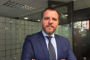 Felipe Andrés  es el presidente de la gestora y vive a caballo entre Madrid y Almería.