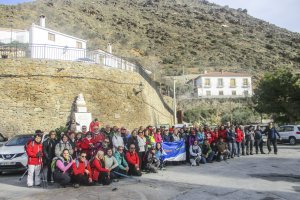 Los senderistas posan para la historia.