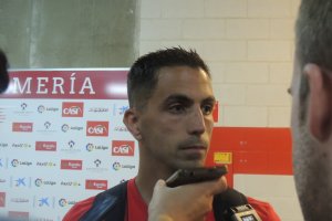 Isidoro en la zona mixta.