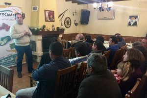 Agricultores de La Alpujarra en su reunión con Grupo Femago.