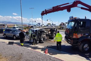 Imagen tras el accidente en la rotonda del estadio.