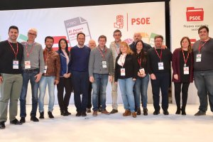 Delegación almeriense con el presidente de la Gestora y con Antonio Hernando.