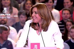 Susana Díaz en el momento de anunciar su candidatura a liderar el PSOE.