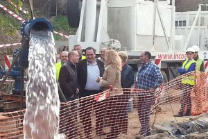 Imagen de archivo de la extracción de agua de un pozo en Santa Fé de Mondújar (Almería)