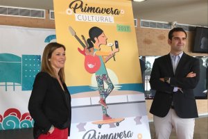 Presentación del programa de primavera de la capital, con el alcalde y la concejal de Cultura.