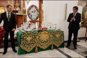 José Bogas, vice-hermano mayor; y Manuel Cortés, alcalde de Adra.