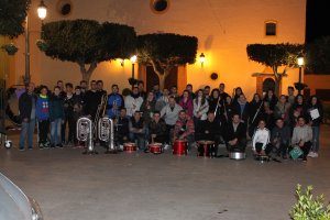 La Asociación Cultural Musical Eladio Guzmán, de Canjáyar, dirigida por Carlos Fornieles.