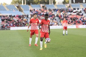 Azeez en el partido contra el Alcorcón.